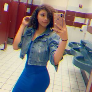 Meet your Posher, Vanessa